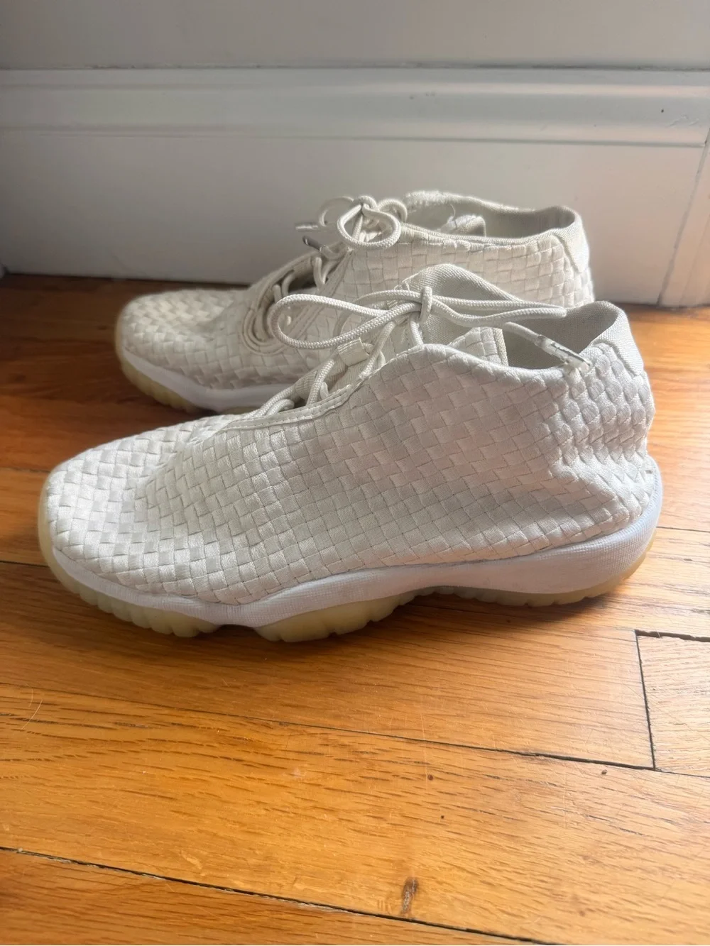 Jordan Future Phantom Shoes Size‎ 6.5Y Youth Boys Cream White
